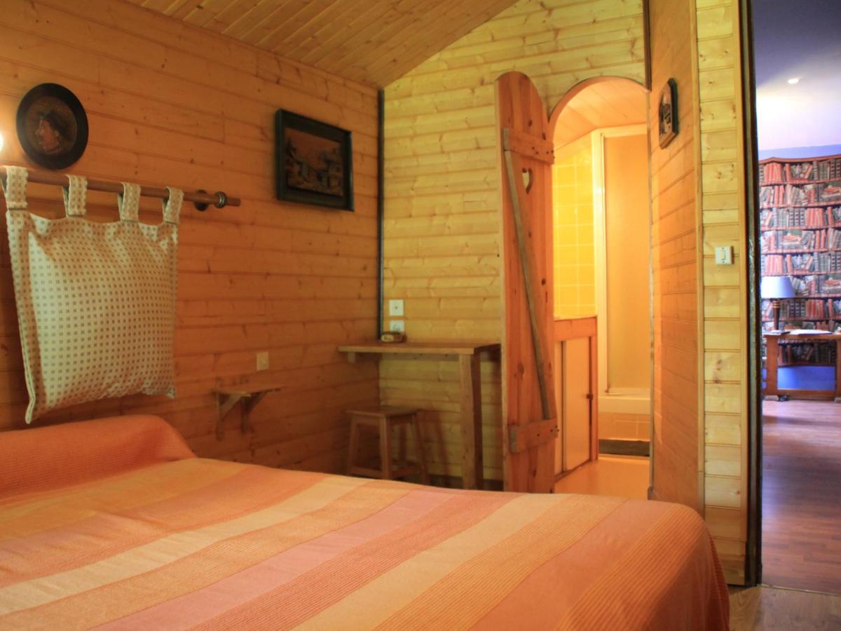 Bed and Breakfast Les Pascals Saint-Paul-les-Romans Екстер'єр фото